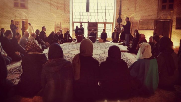 Kılıcın, silahın açamadığı kapıları Alevi Dedeleri sevgiyle açtılar.